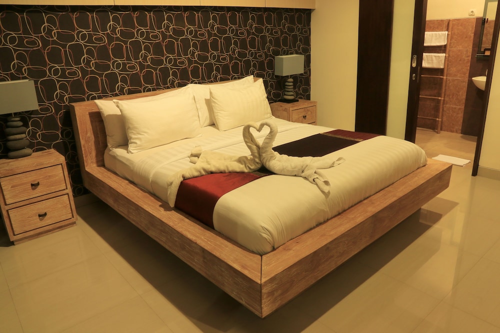 Karana Villa Bali 24/64