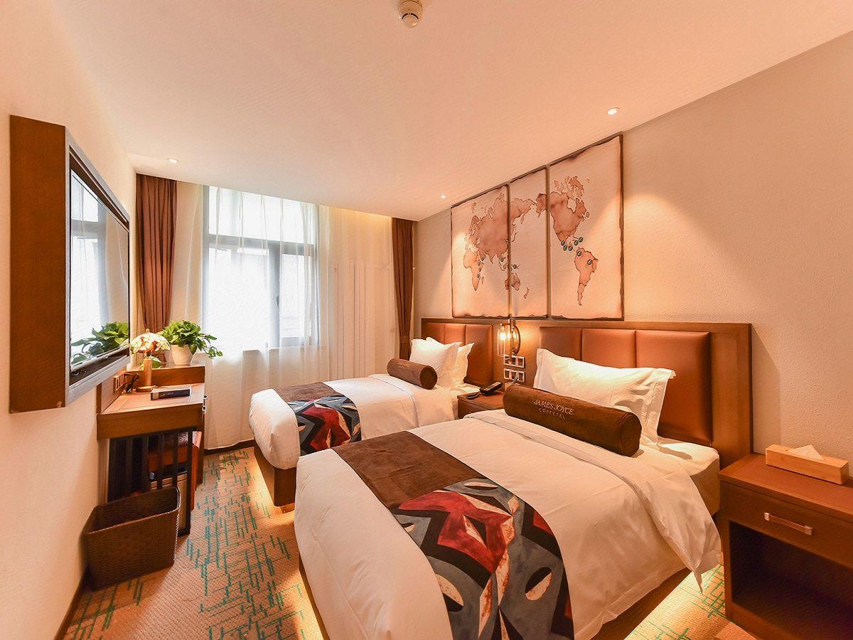 Deluxe, Twin Beds
