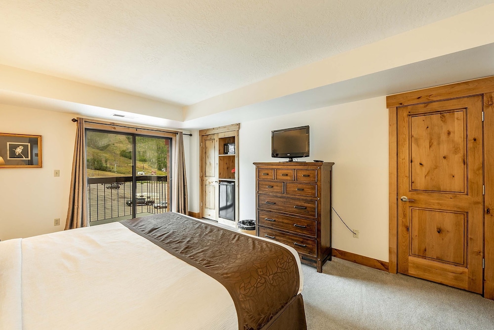 Shadow Ridge Resort Hotel By All Seasons Resort Lodging 11/77