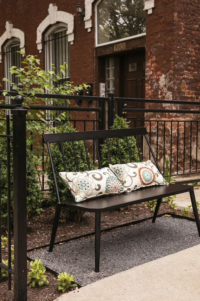 Wicker Park Inn 31/50