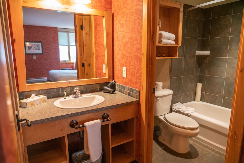 Fox Hotel & Suites 62/63
