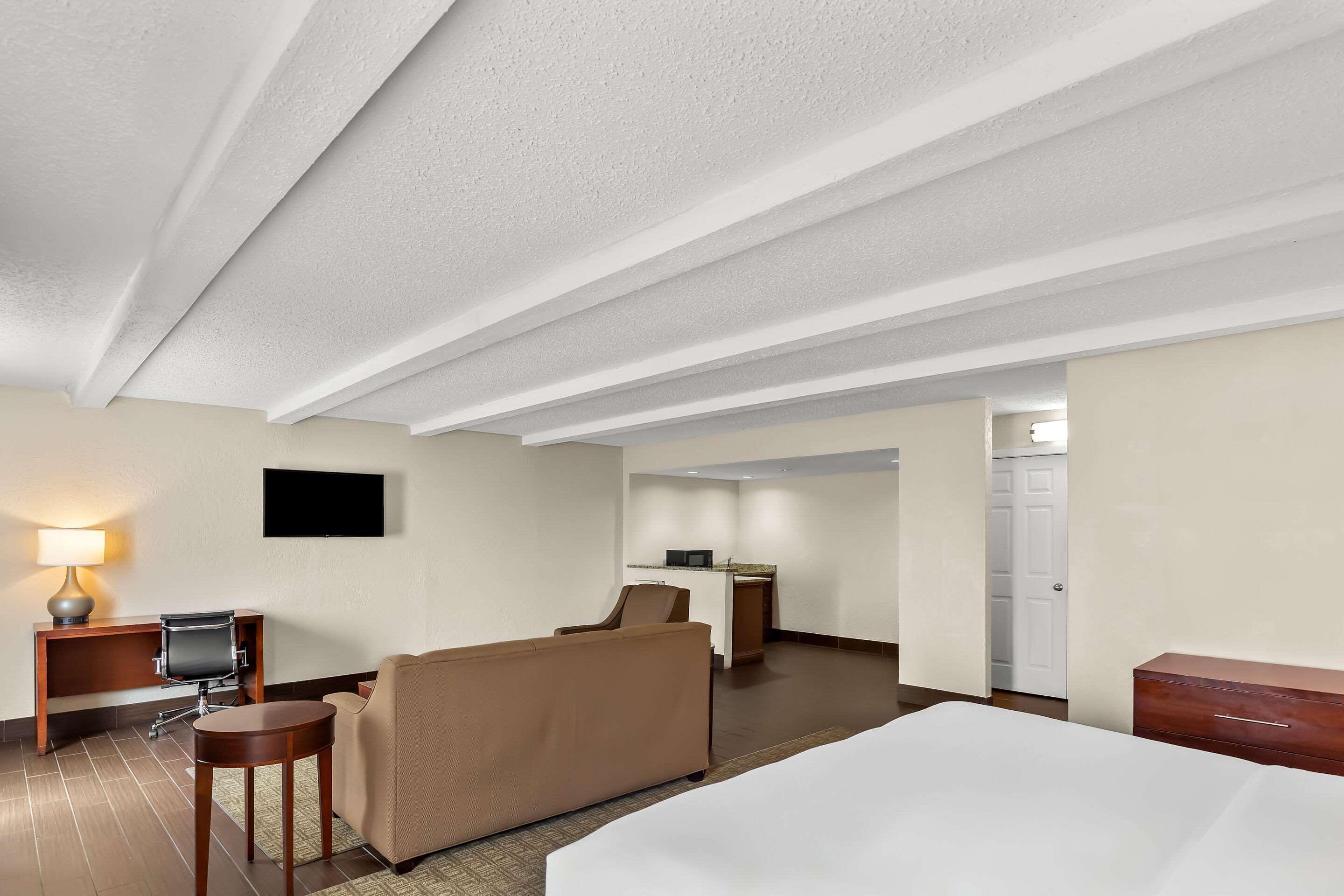 جناح بسرير كينج، Comfort Inn St. Louis - Westport Event Center 2/7