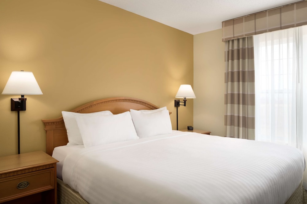 Country Inn and Suites By Radisson Grinnell 7/20