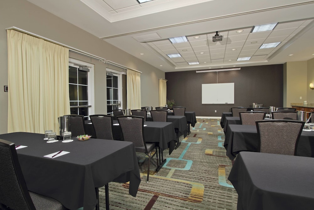 Residence Inn Phoenix Glendale Sports & Entertainment District 43/54