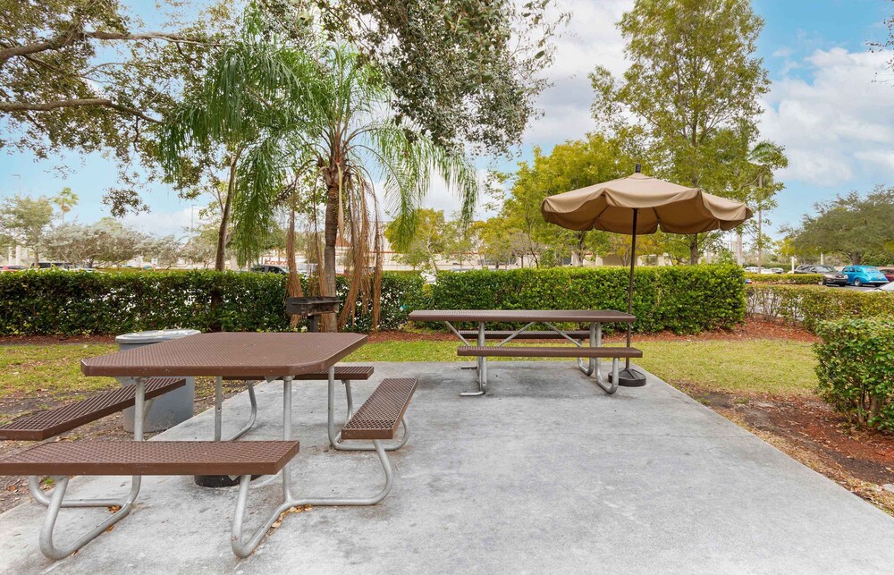 Extended Stay America - Fort Lauderdale - Davie 55/61
