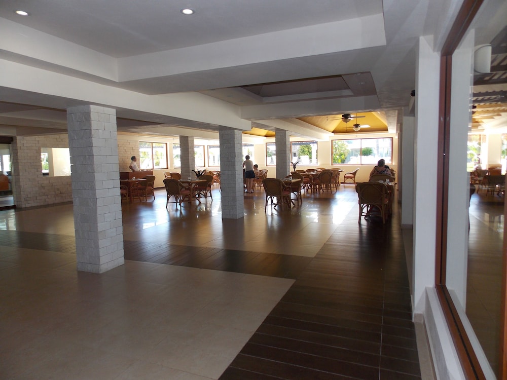 Ocean Spa Hotel Cancun All Inclusive 8/73