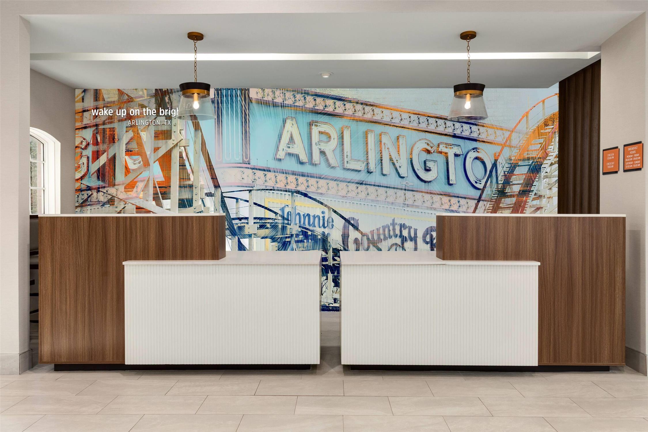 La Quinta Inn & Suites by Wyndham Dallas Arlington South 10/66