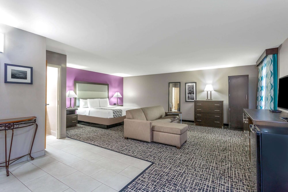 La Quinta Inn by Wyndham Radford 32/44