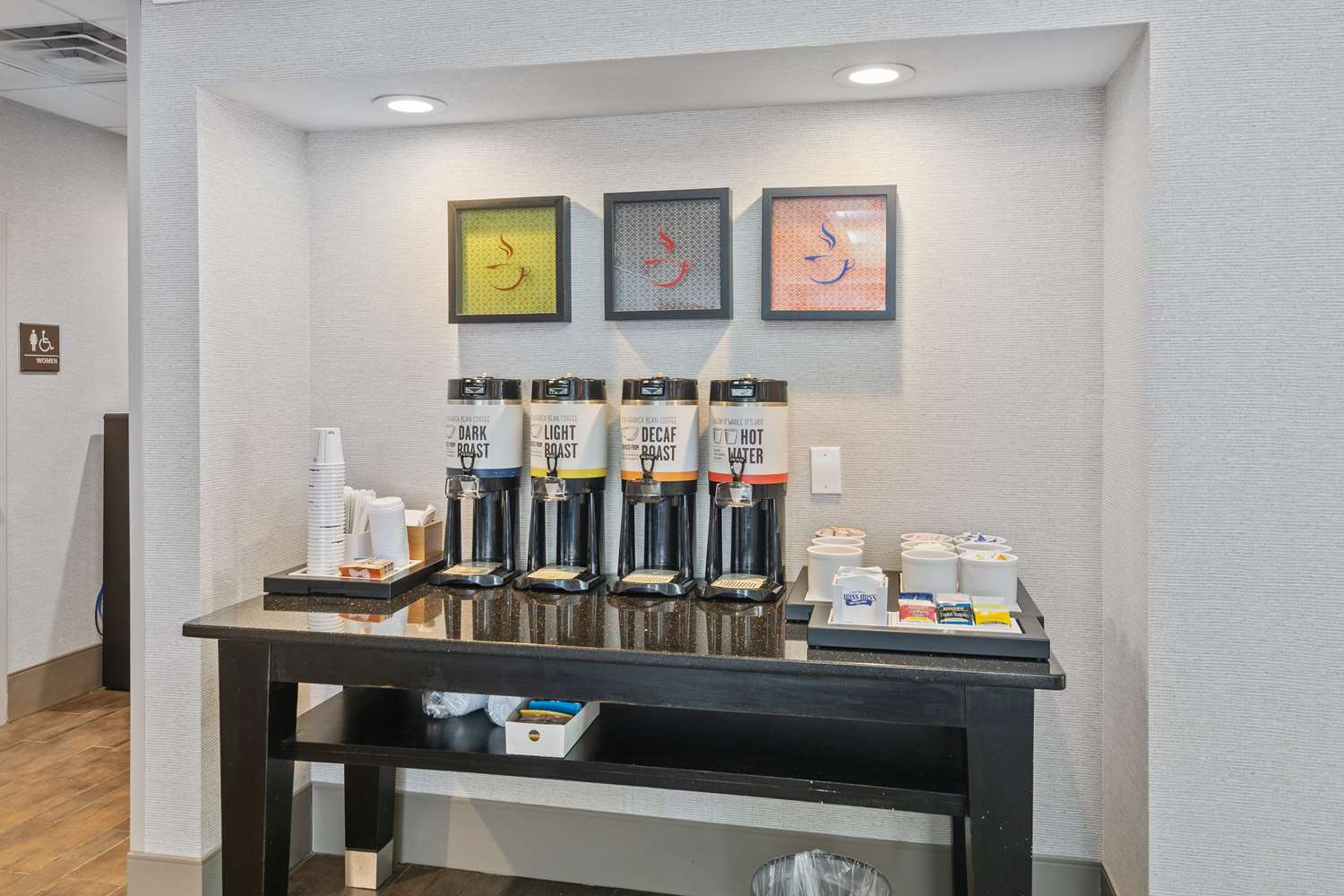 Hampton Inn Atlanta/Woodstock 29/34