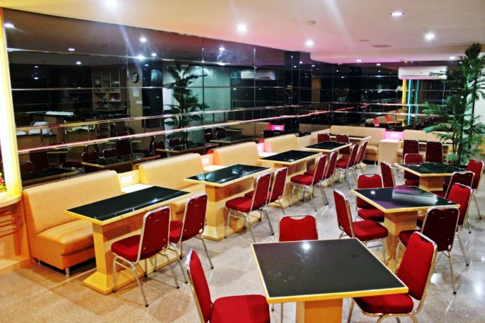 Lovina Inn Penuin 18/22