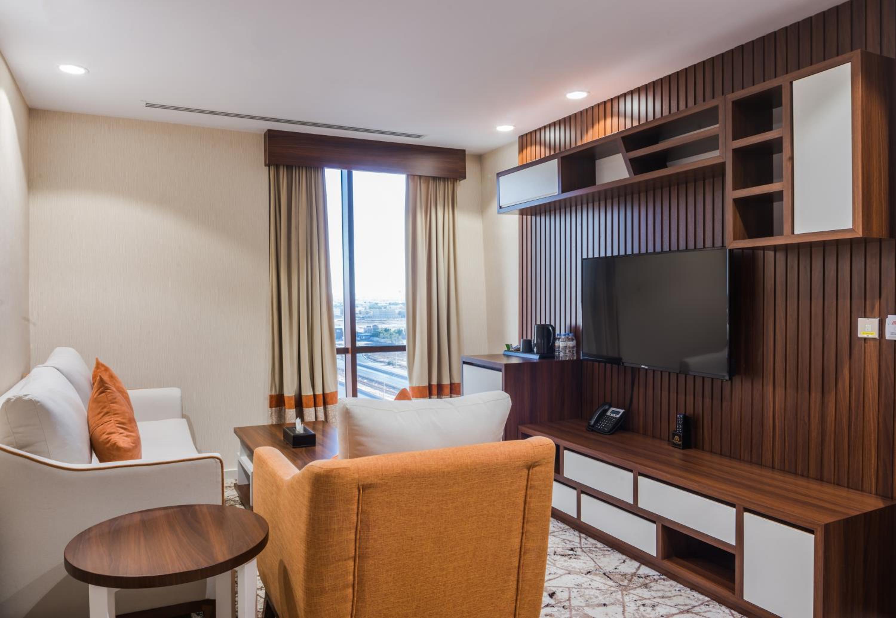 فندق توليب بلازا(Tulip Plaza Sakaka) 28/36
