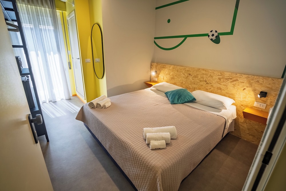 COMFORT, DOUBLE BED