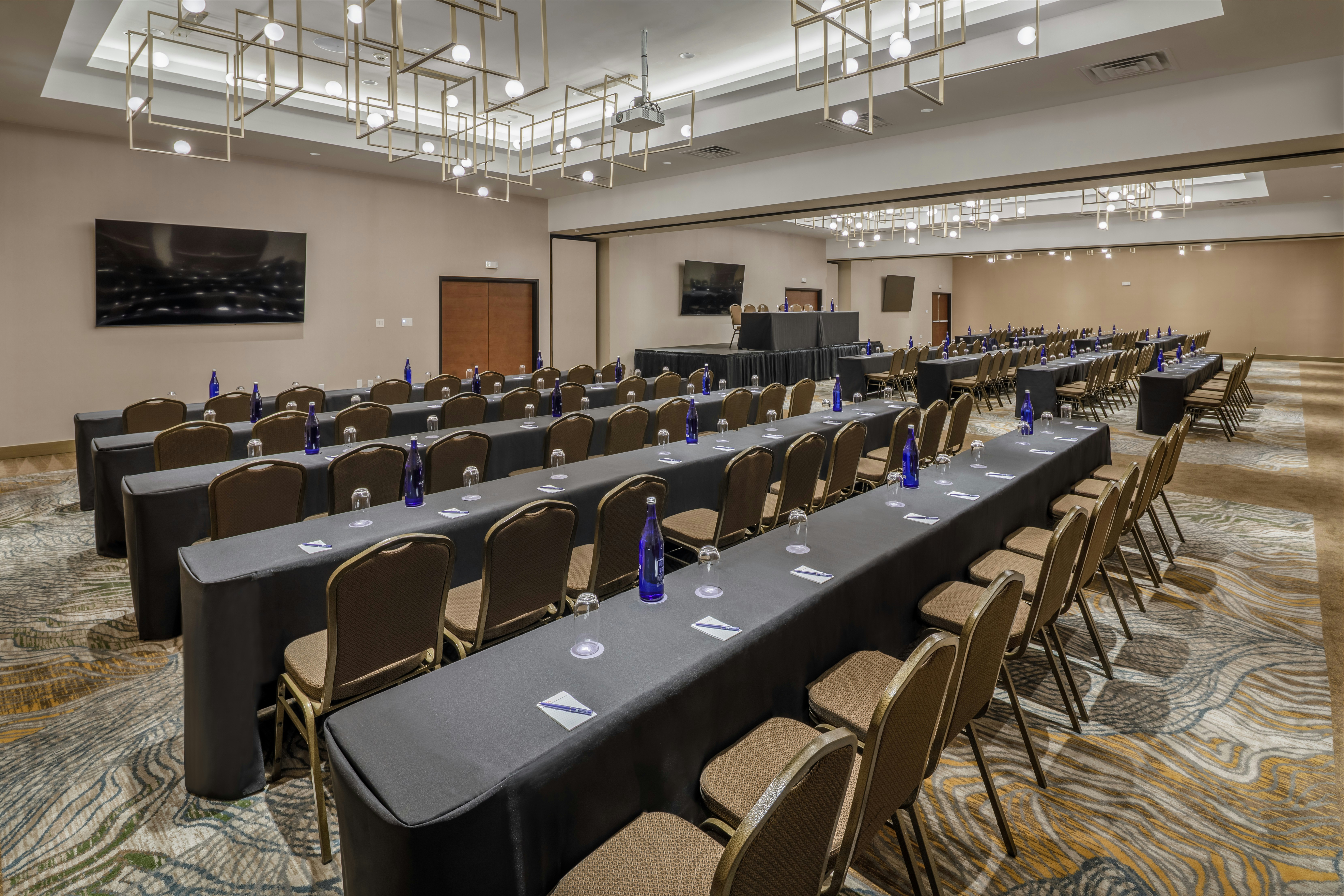 DoubleTree by Hilton Laredo 32/37