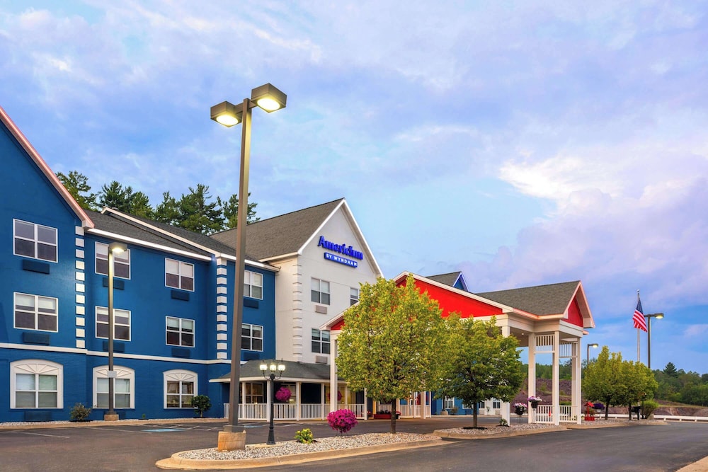 AmericInn by Wyndham Iron Mountain 4/51
