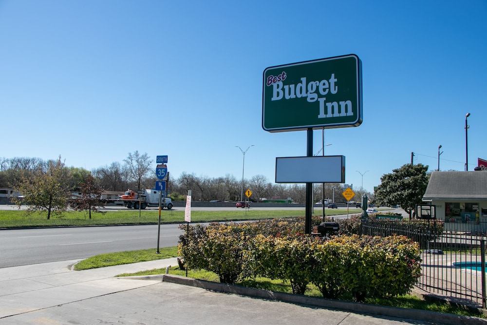 Best Budget Inn San Marcos, TX 3/31
