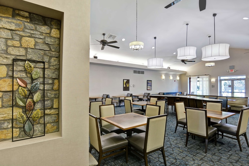 Homewood Suites by Hilton Lexington Fayette Mall 38/45