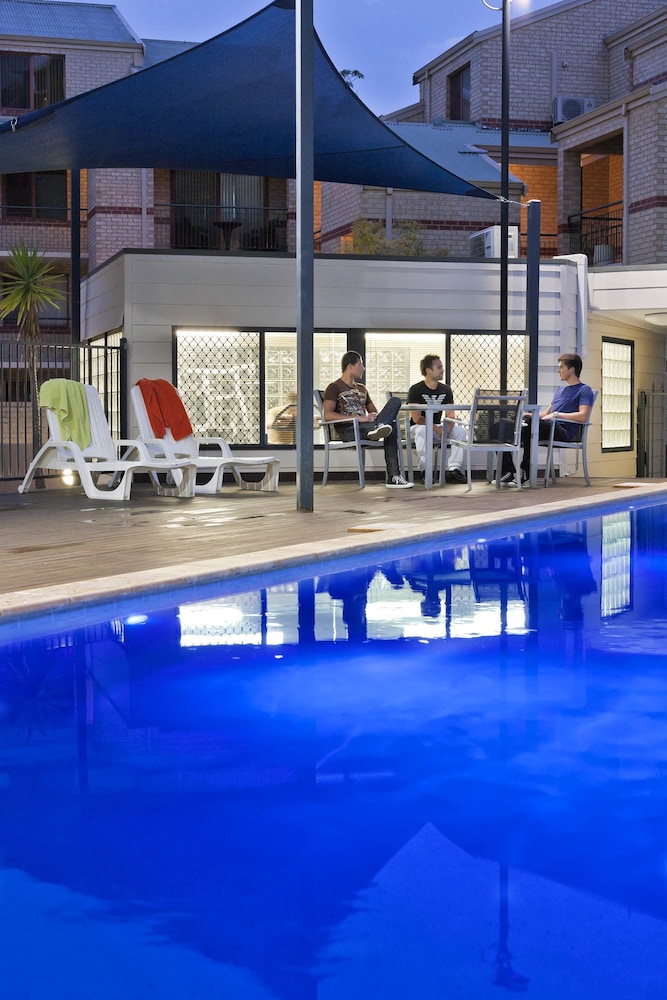 MONT CLARE BOUTIQUE APARTMENTS 3/21