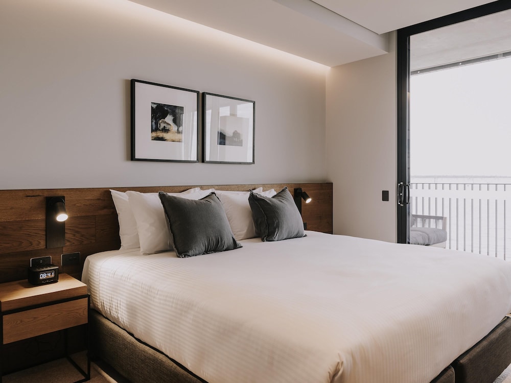 1 Bedroom, Apartment, Double Bed, Lake Front, Lake View