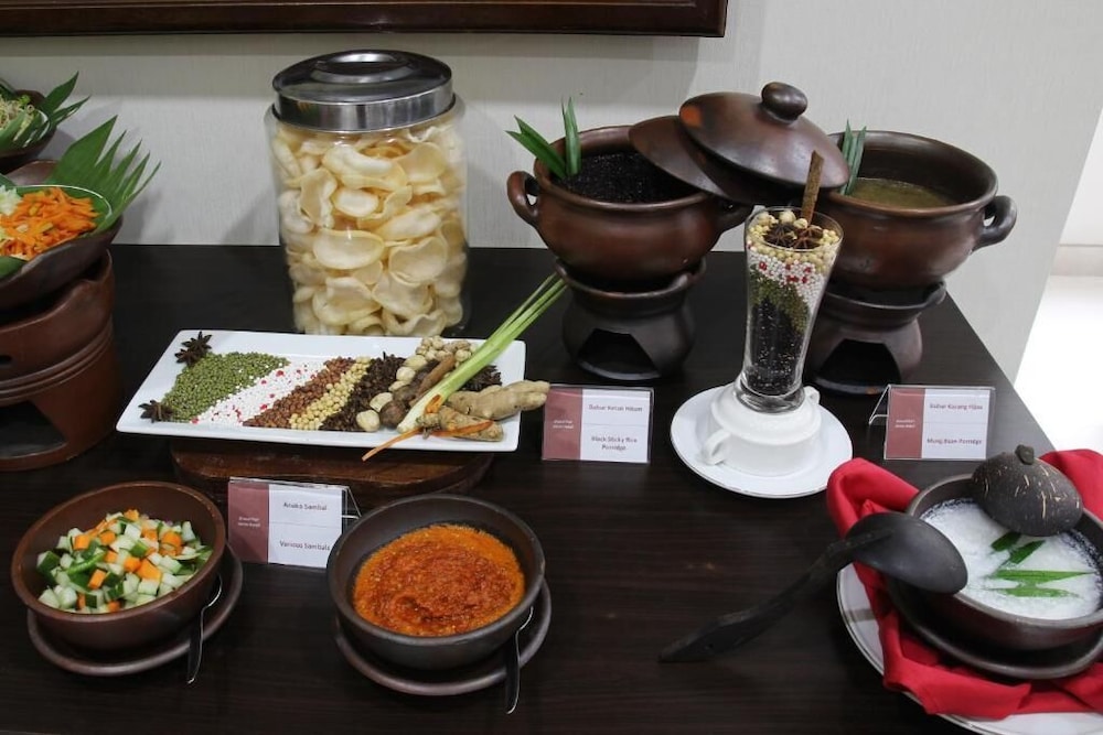 Grand Puri Saron Yogyakarta 30/58