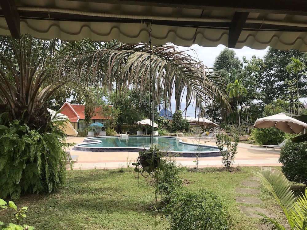 Don Bosco Hotel School 32/60
