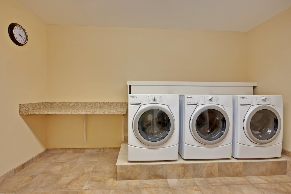 Candlewood Suites Murfreesboro 30/58