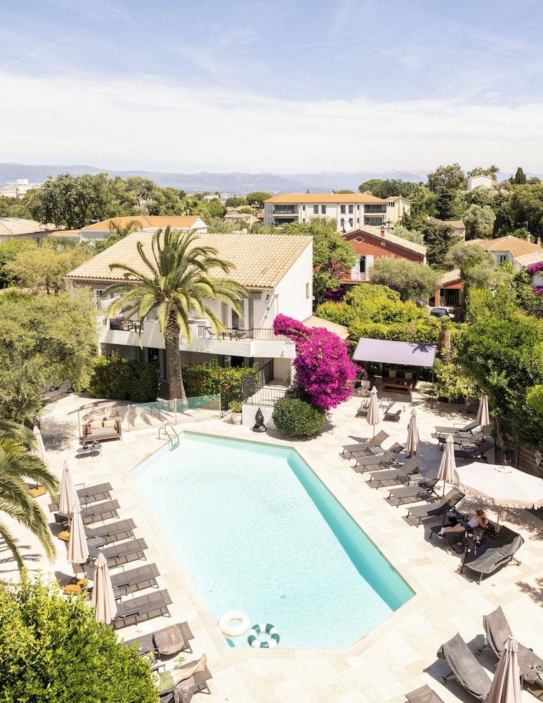 La Villa Cap D Antibes 73/77