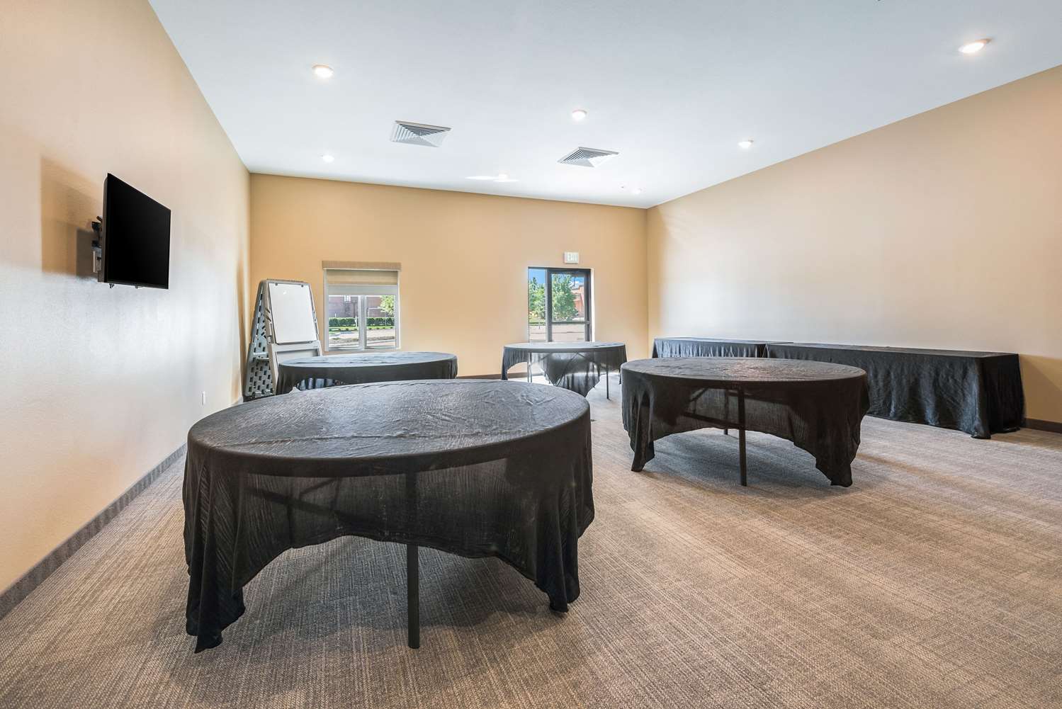 Comfort Suites Marysville Columbus Northwest 20/24