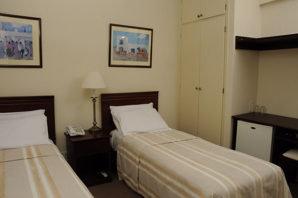 Sunset Beach Hotel 19/68