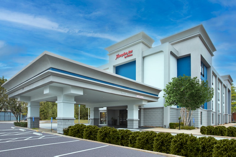 Hampton Inn Memphis-Poplar 3/53