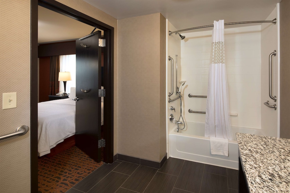 Hampton Inn Lewiston-Auburn 25/51