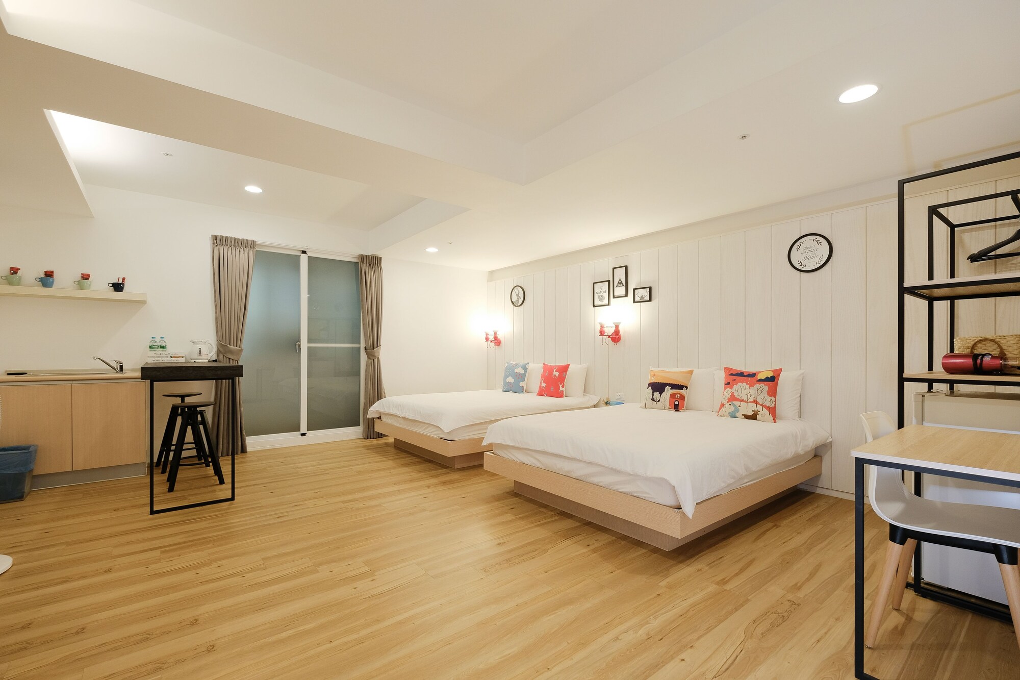 COMFORT, QUADRUPLE, 2 DOUBLE BEDS