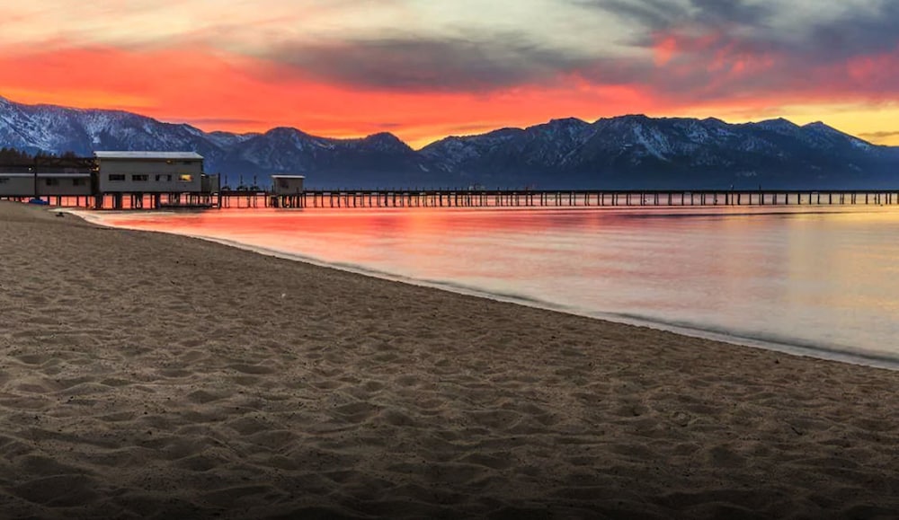 Tahoe Lakeshore Lodge & Spa 57/62