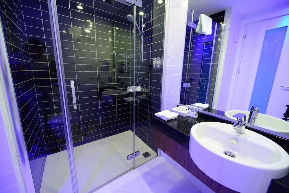 Holiday Inn Express Istanbul - Altunizade 9/42
