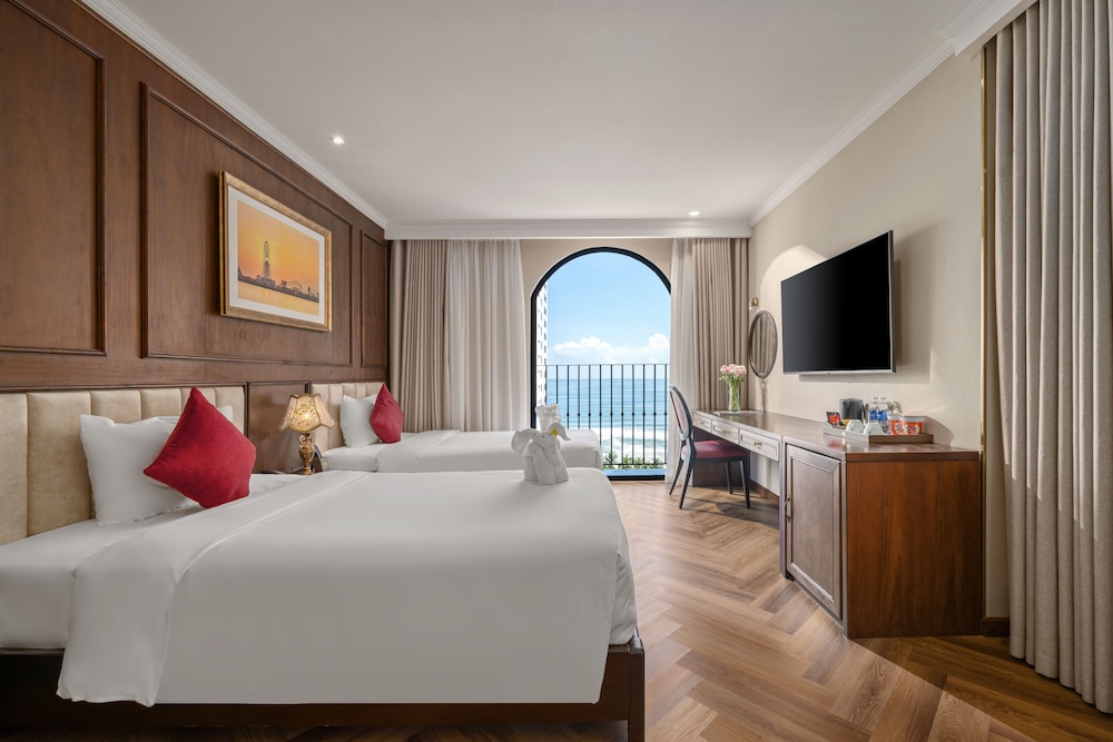 Luxury, Suite, King Bed, Sea View, Balcony, Bathtub
