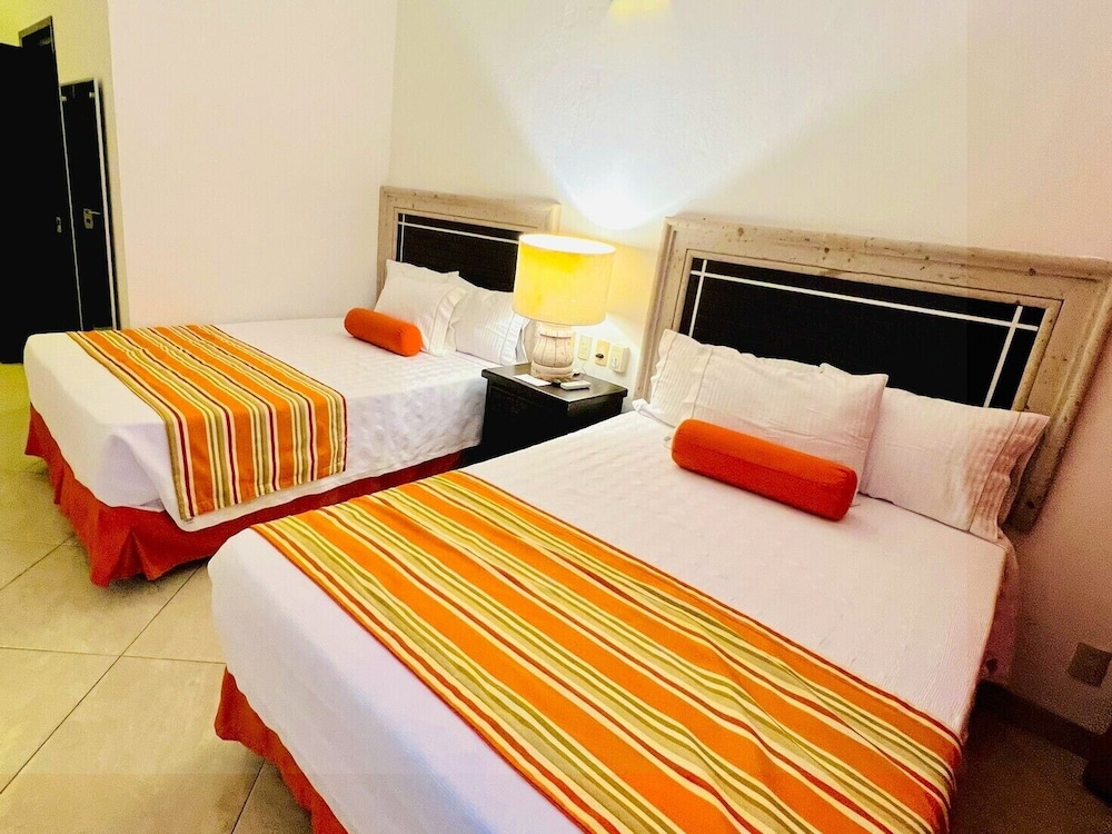 Los Picos Hotel & Suites Bucerias 18/50