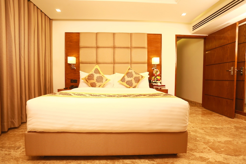 MARINO ROYAL HOTEL 14/63