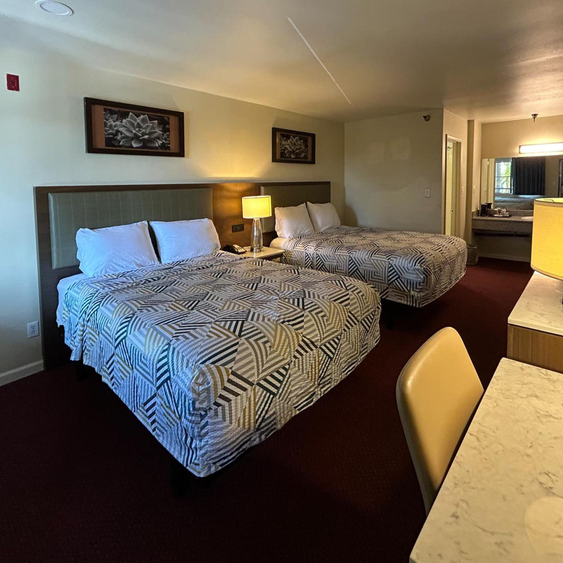 Studio6 Suites Santa Ana, CA 24/35
