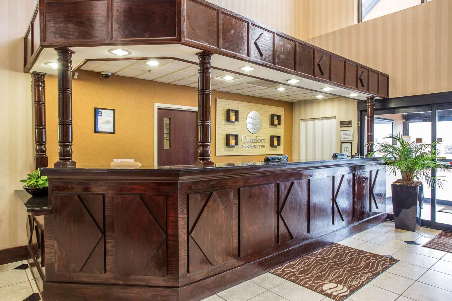 Comfort Inn & Suites Ft.Jackson Maingate 8/33
