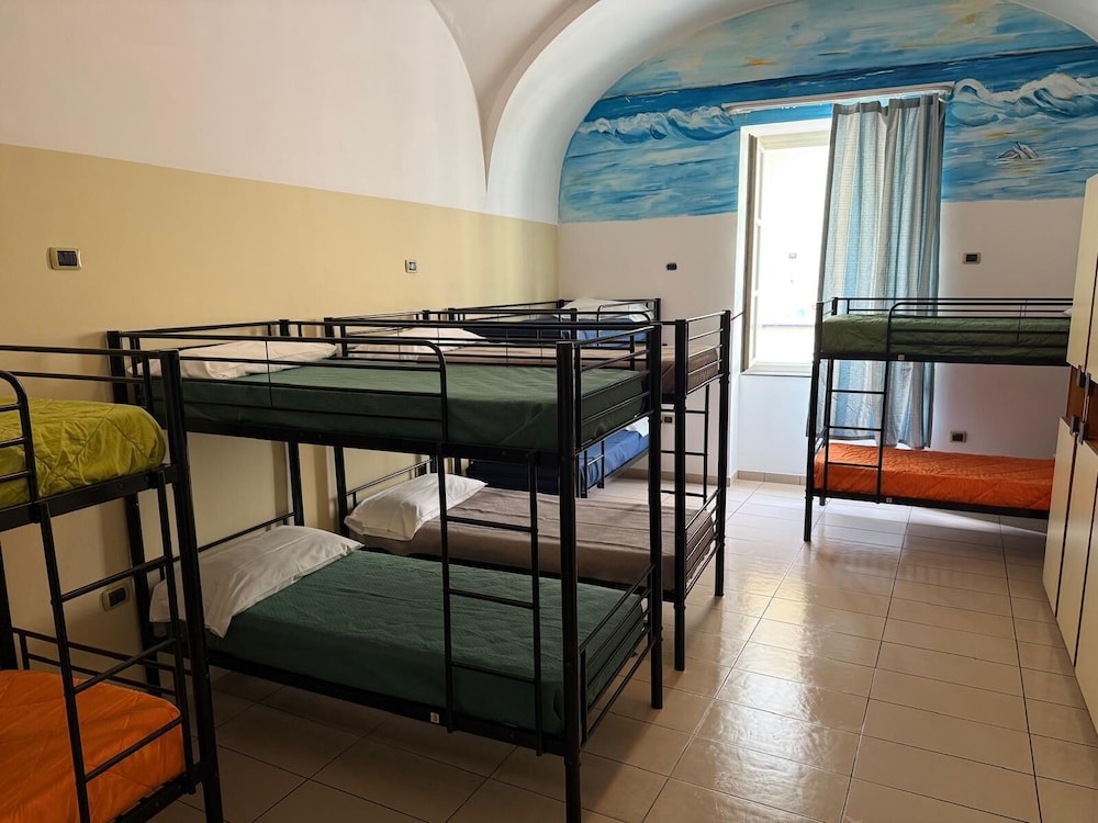 SEVEN HOSTEL 29/57