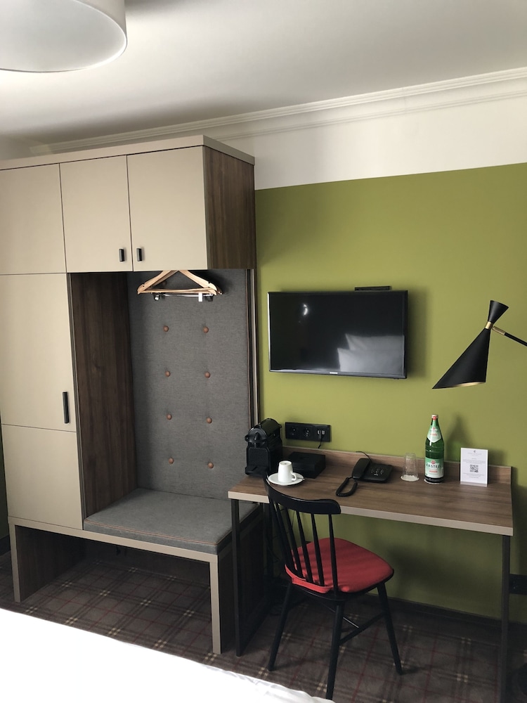 Top the Ascot Hotel Cologne 30/38