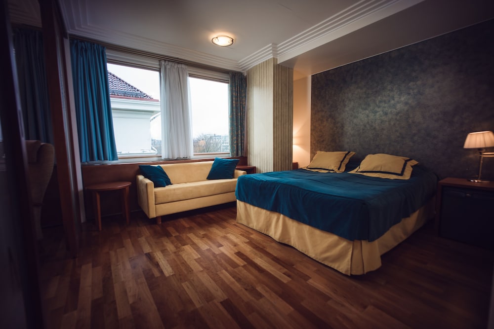 Arthur Hotel 30/65
