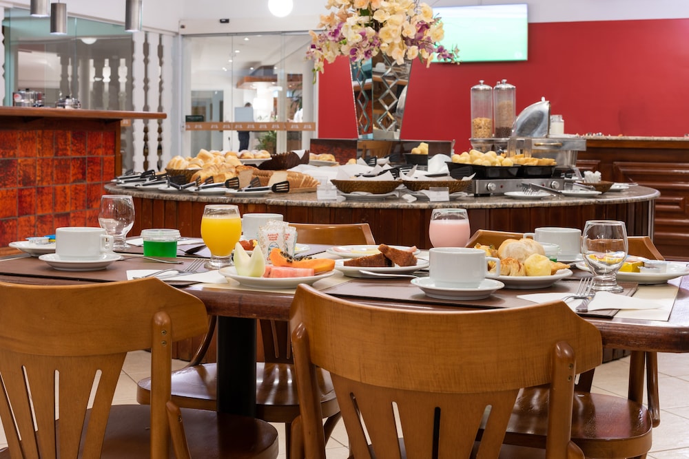 Carlton Plaza Hotel Limeira 28/50