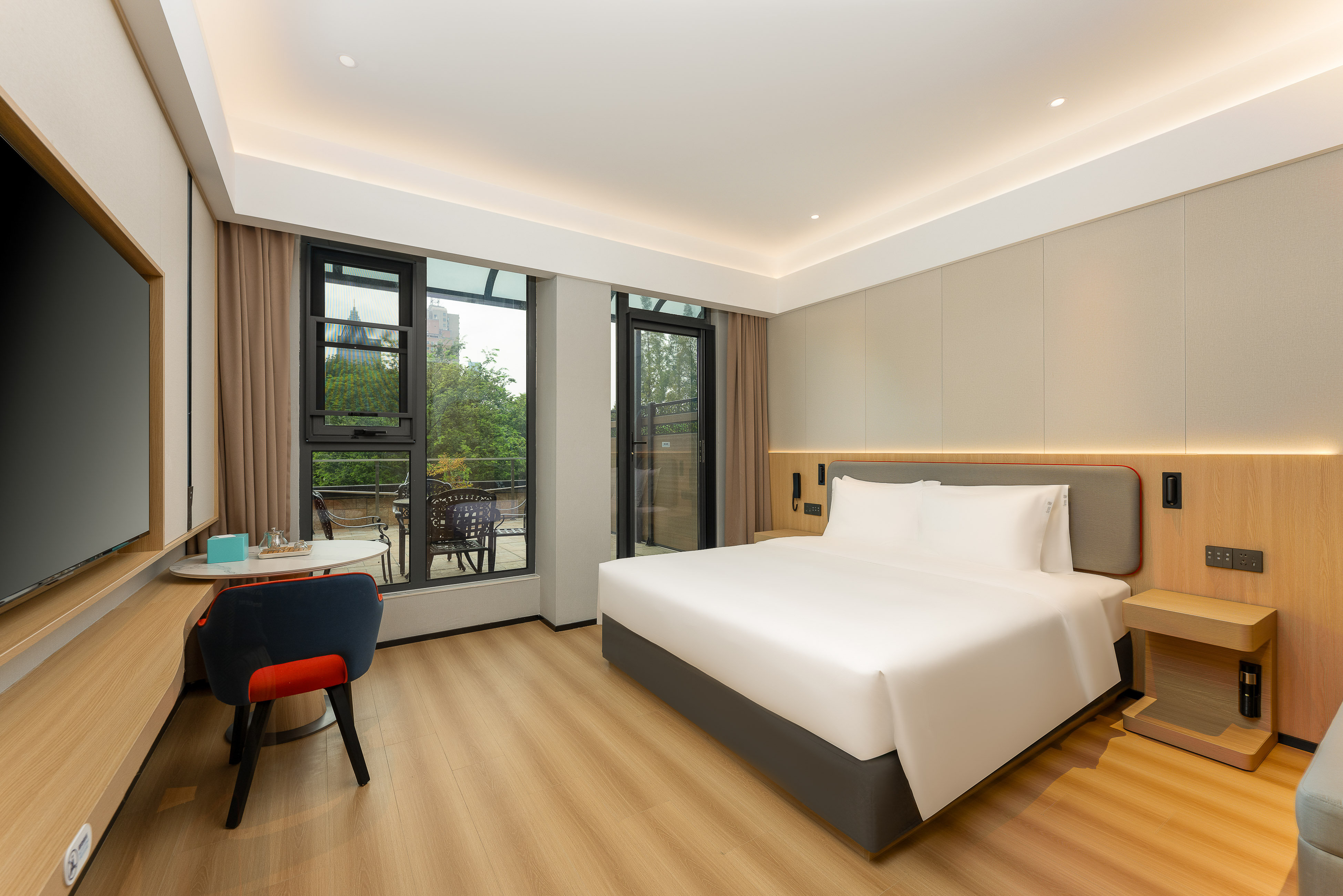 Standard, King Bed, Balcony