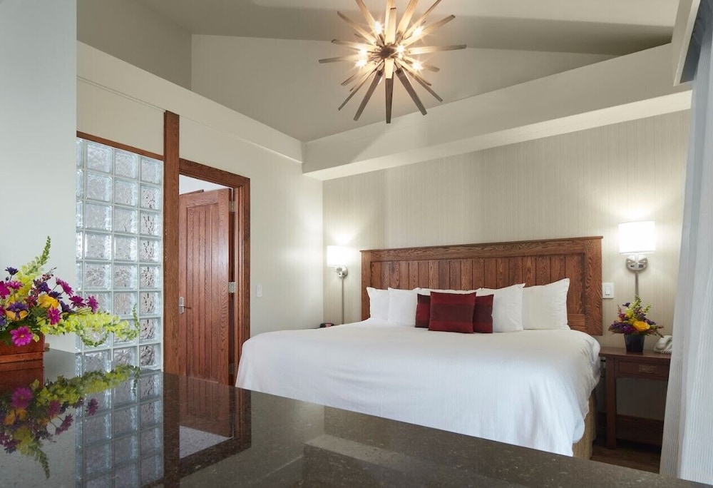 Huff Estates Inn & Winery 12/48