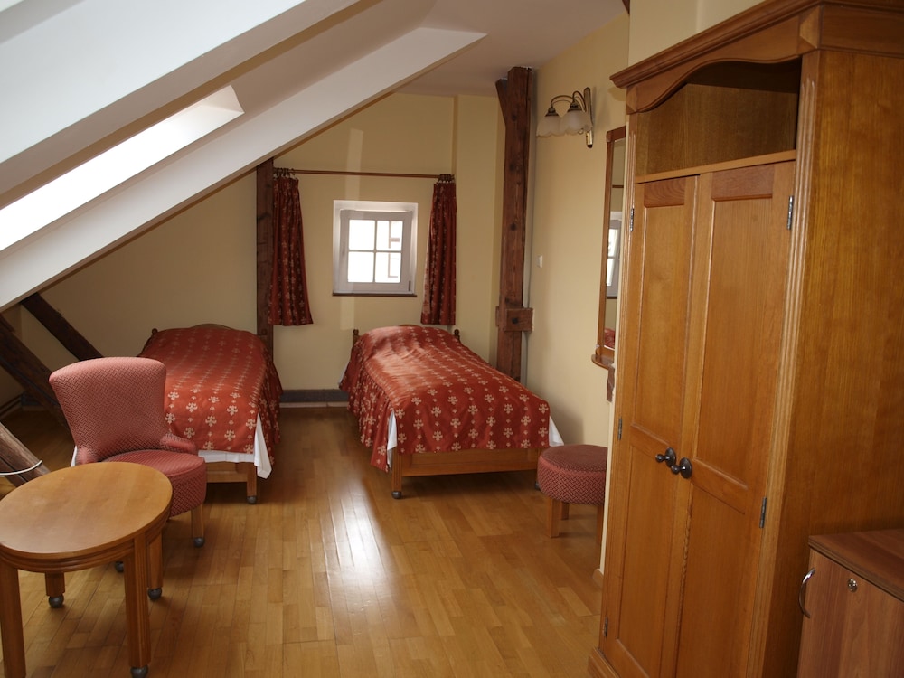 King George Hotel 22/34