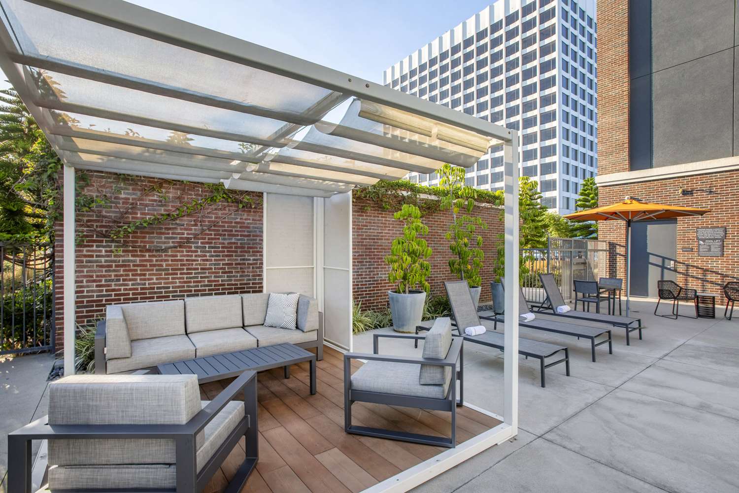 Cambria Hotel LAX 13/28