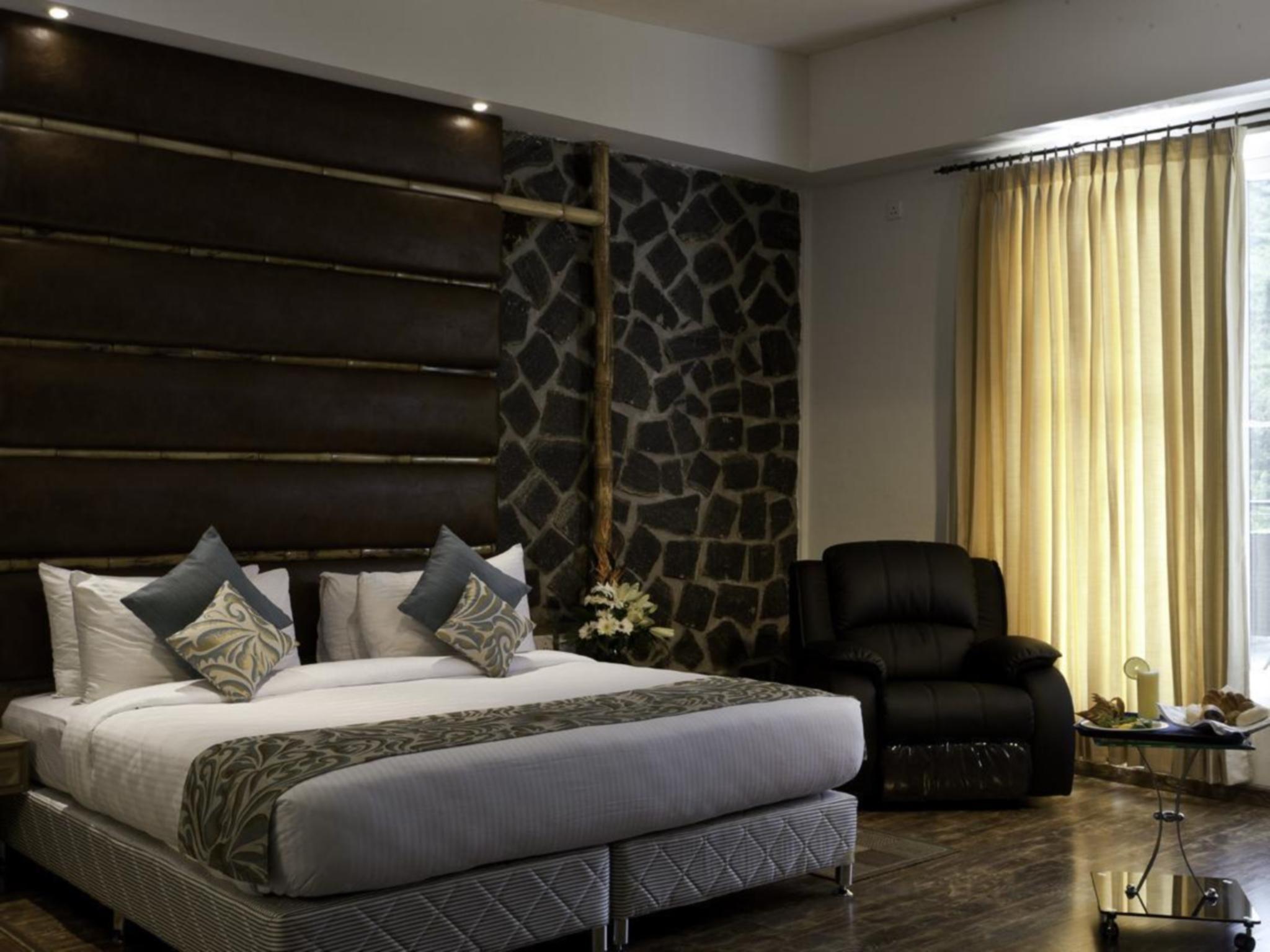 Room, Arch View