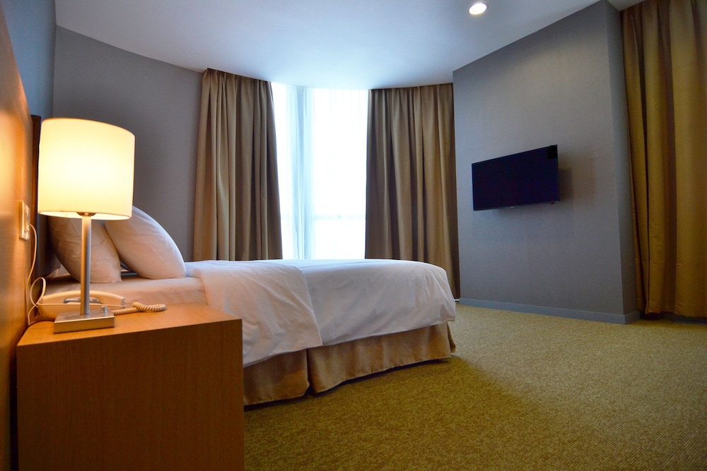 Hotel No5 28/52