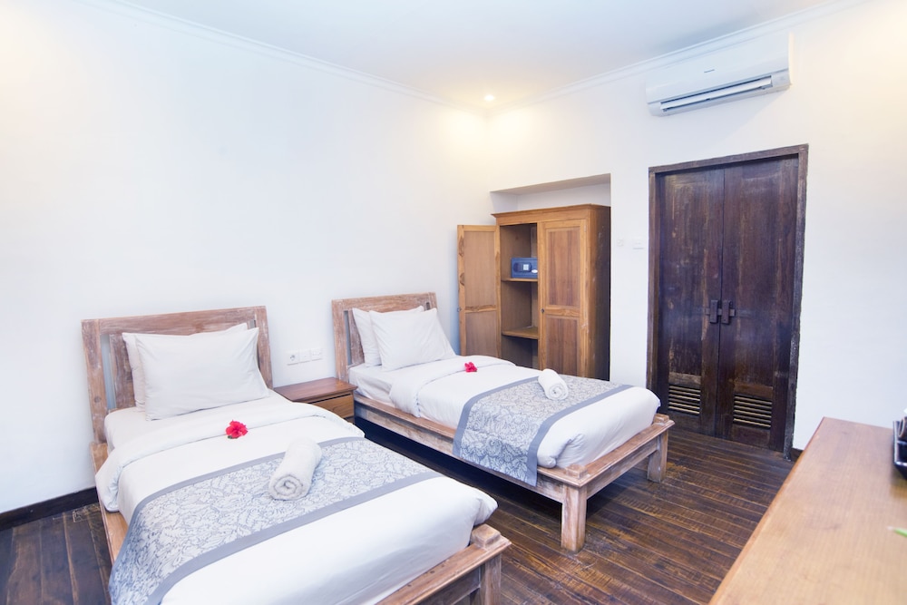 Royal Regantris Villa Karang 14/65