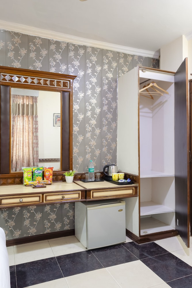 Amar Inn 10/57